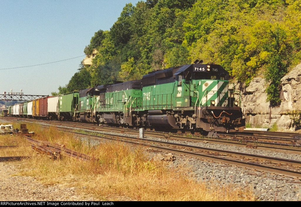 Grain train cruises east
